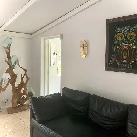 Sunny House, بيت للعطل