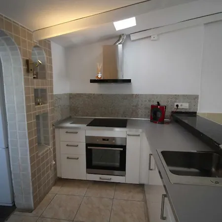 Sunny House, بيت للعطل